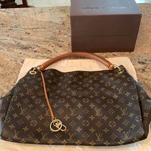 Louis Vuitton Artsy Bag
